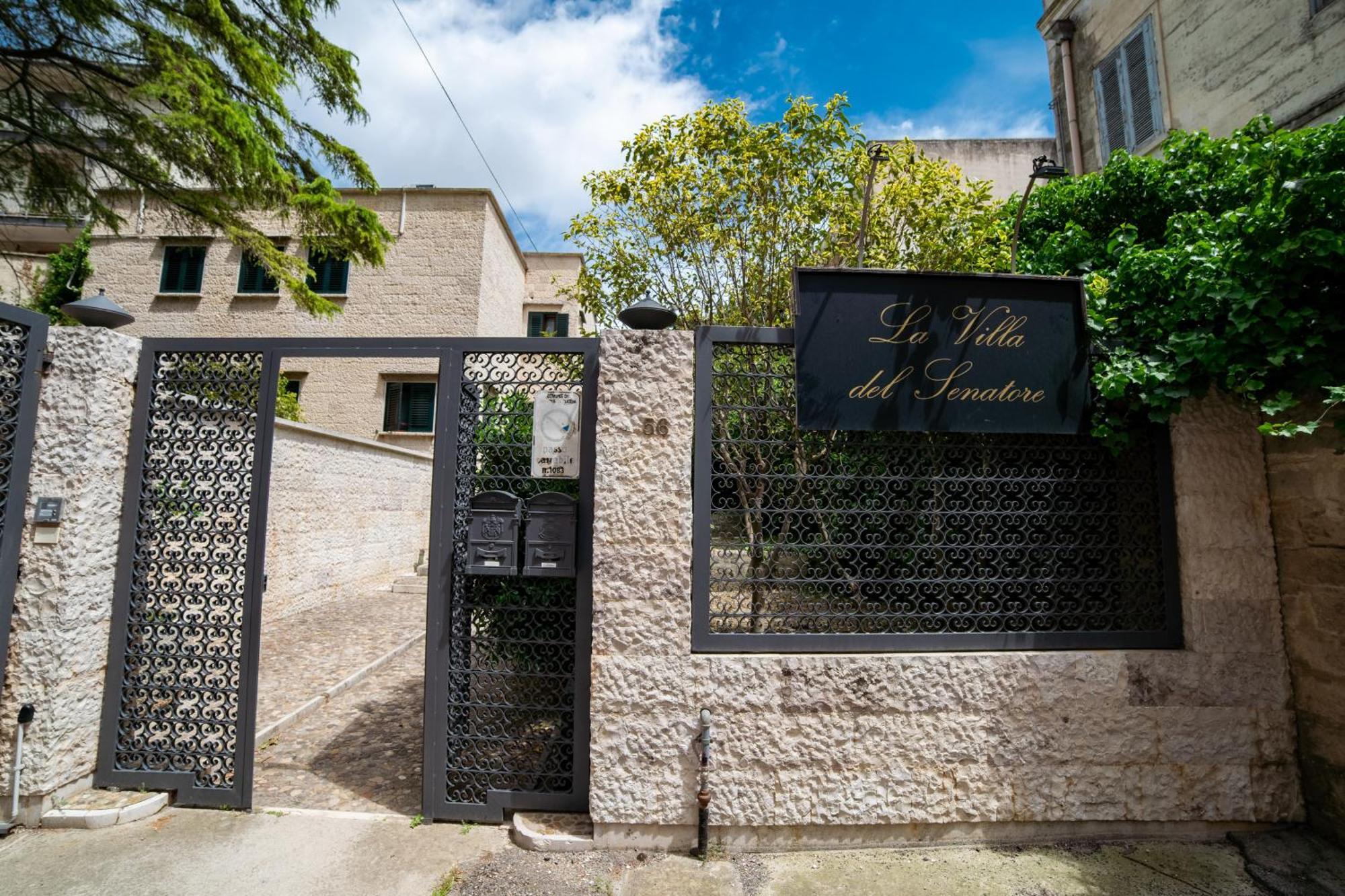 La Villa Del Senatore Гравина ин Пулия Екстериор снимка